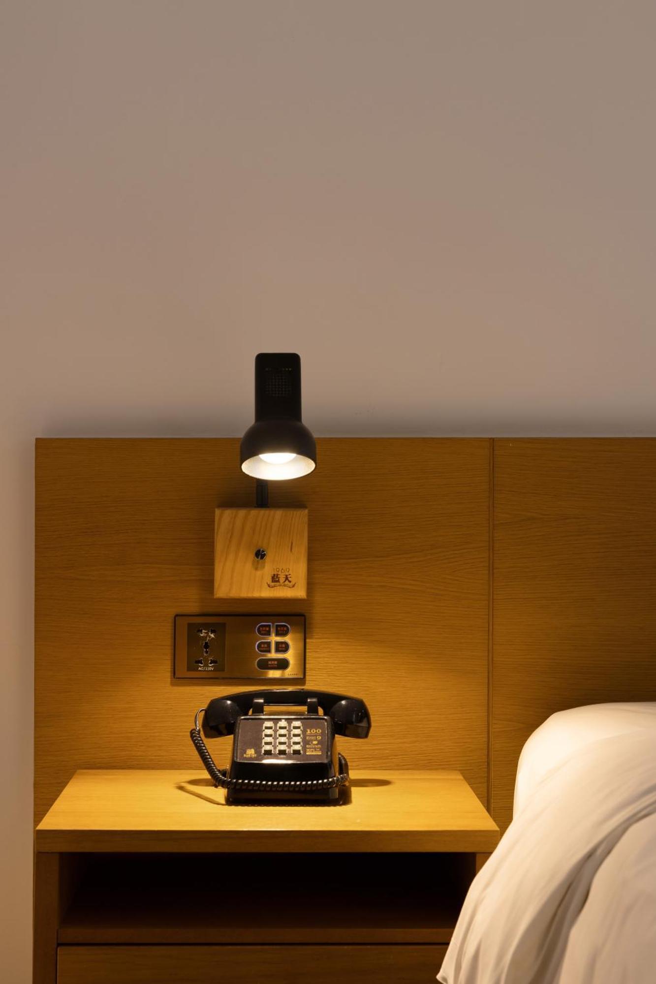 Bluesky Hotel Taichung Exterior photo