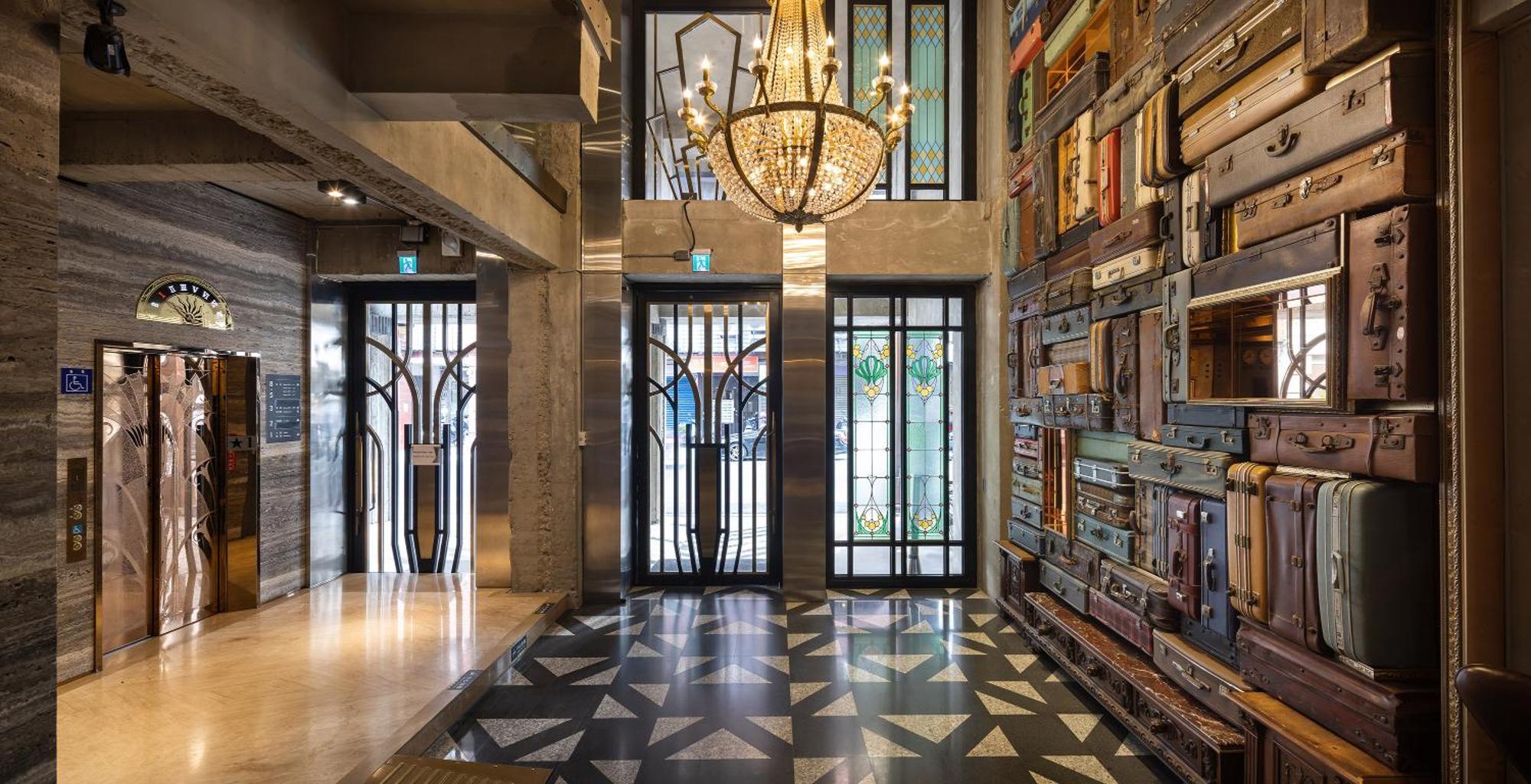 Bluesky Hotel Taichung Exterior photo