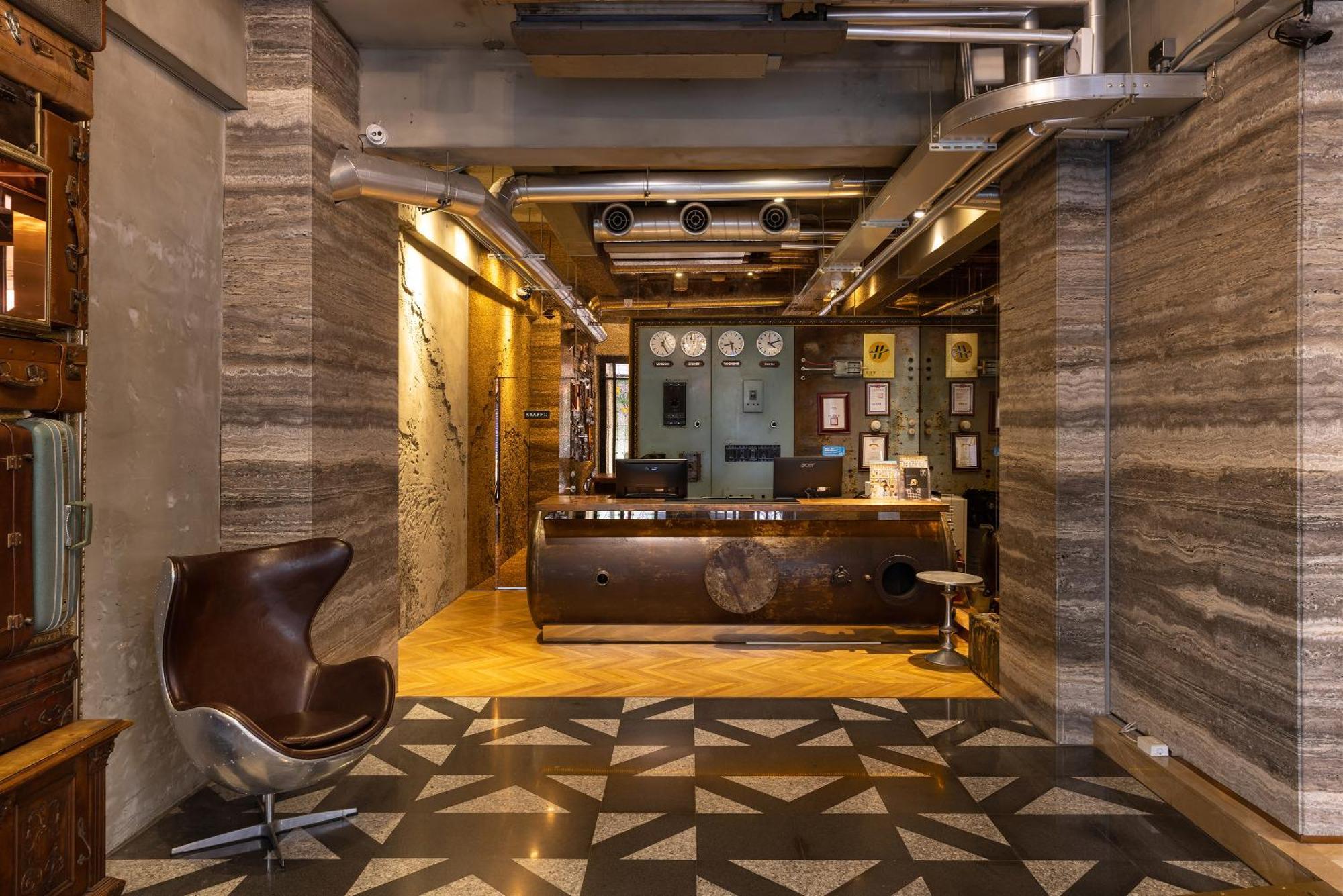 Bluesky Hotel Taichung Exterior photo