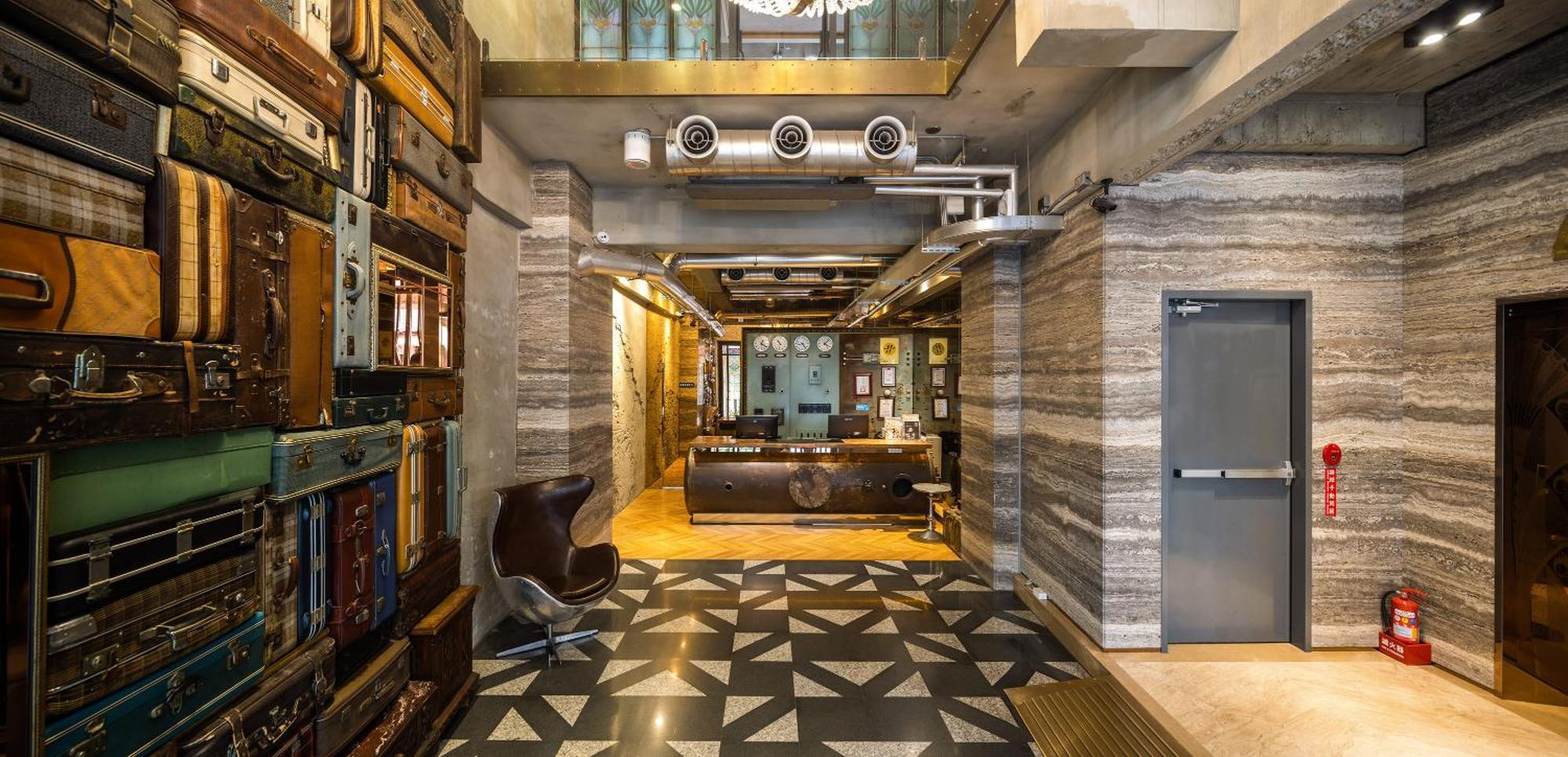 Bluesky Hotel Taichung Exterior photo