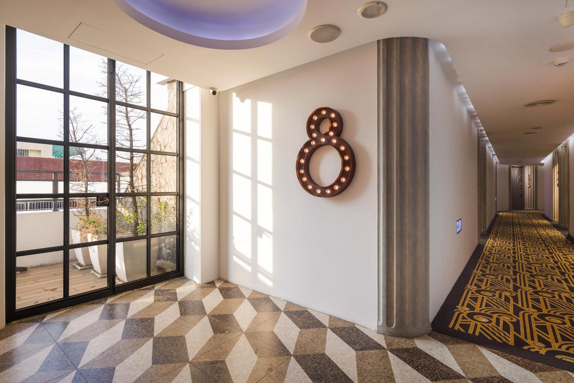Bluesky Hotel Taichung Exterior photo
