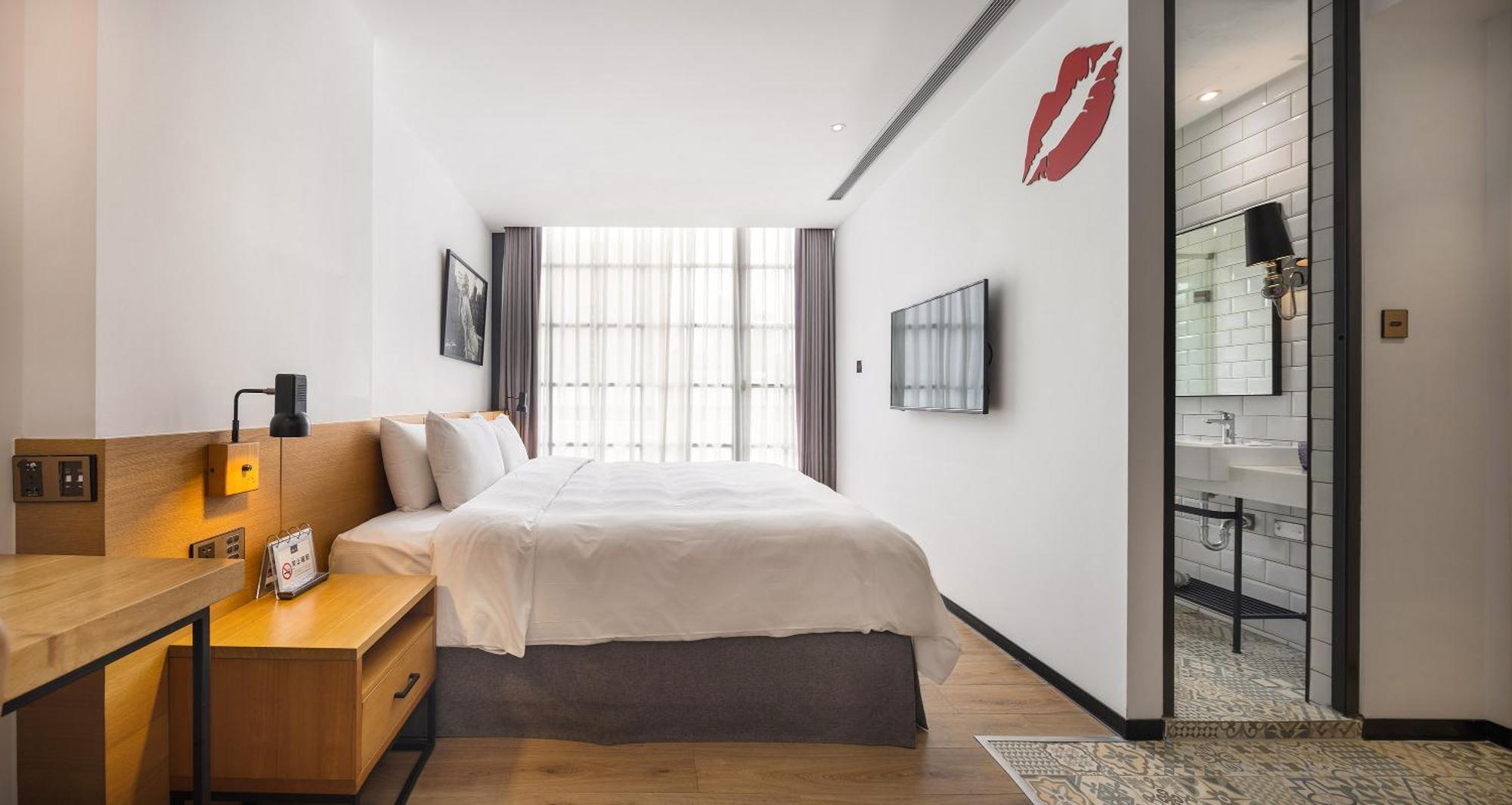 Bluesky Hotel Taichung Exterior photo