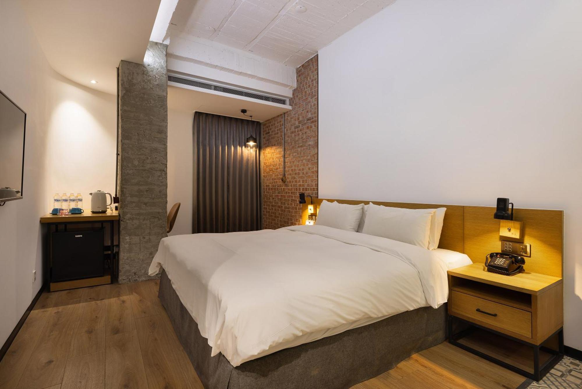 Bluesky Hotel Taichung Exterior photo