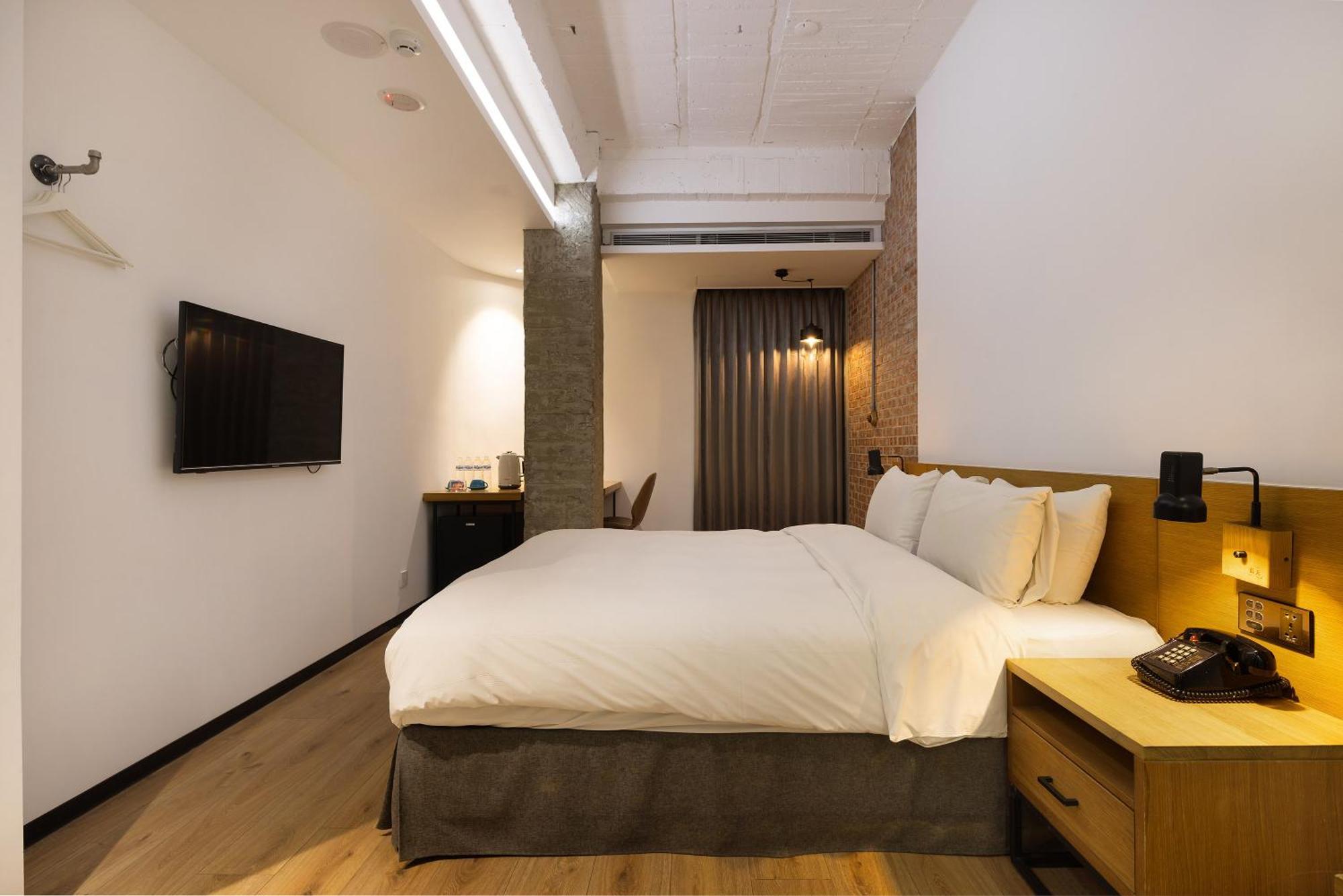 Bluesky Hotel Taichung Exterior photo