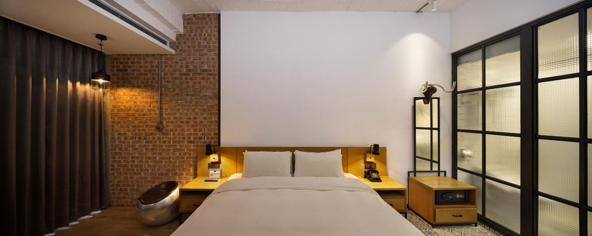 Bluesky Hotel Taichung Exterior photo